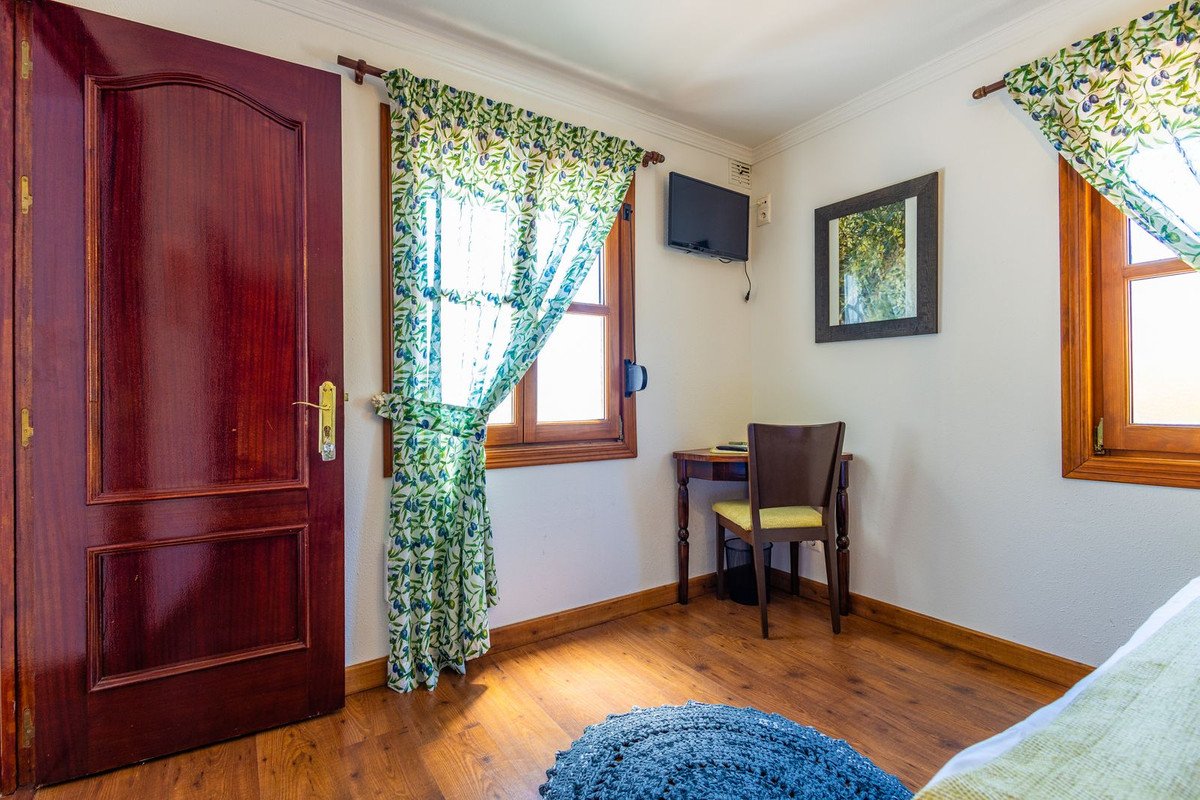 6 Bed Finca - Cortijo in Canillas de Albaida