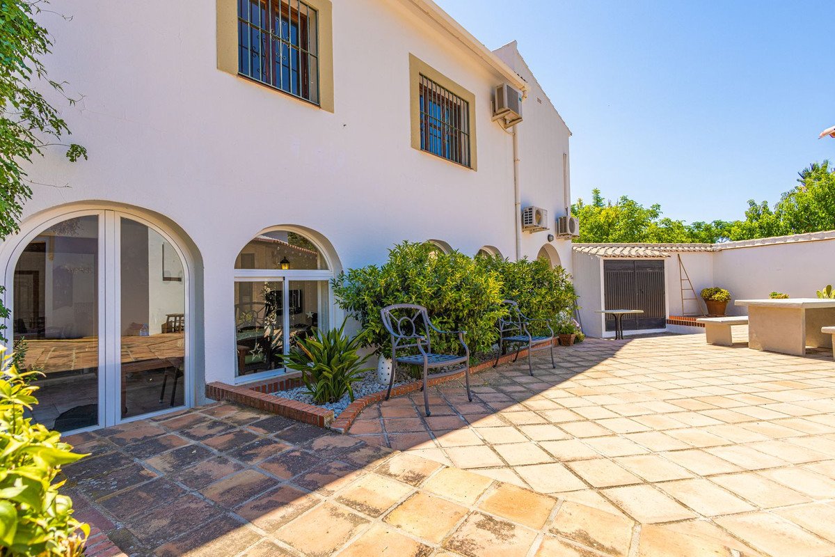 6 Bed Finca - Cortijo in Canillas de Albaida
