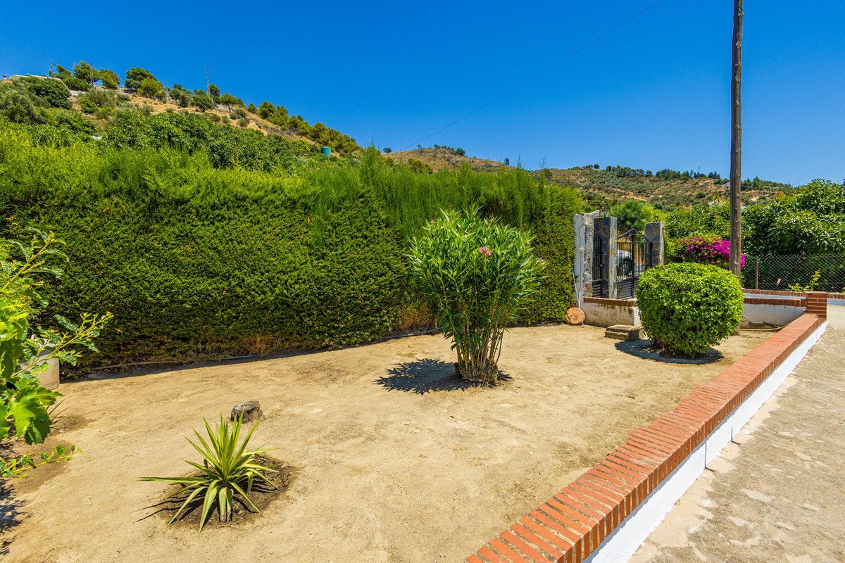 6 Bed Finca - Cortijo in Canillas de Albaida