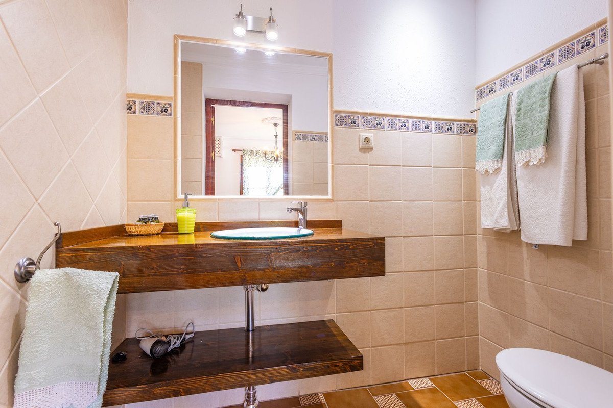 6 Bed Finca - Cortijo in Canillas de Albaida