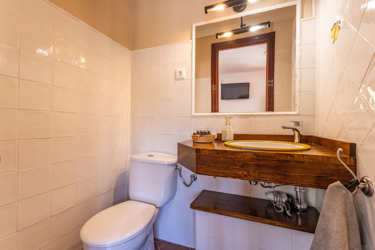 6 Bed Finca - Cortijo in Canillas de Albaida