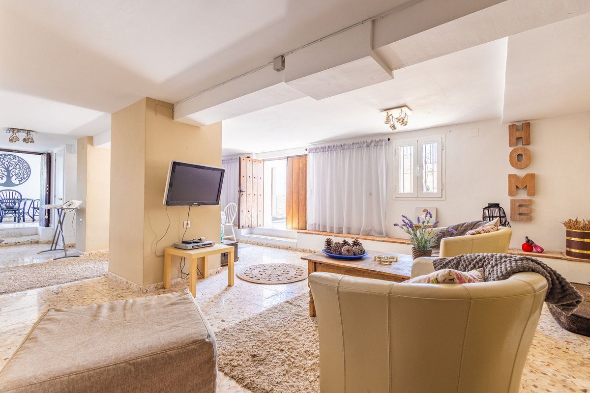 6 Bed Finca - Cortijo in Canillas de Albaida