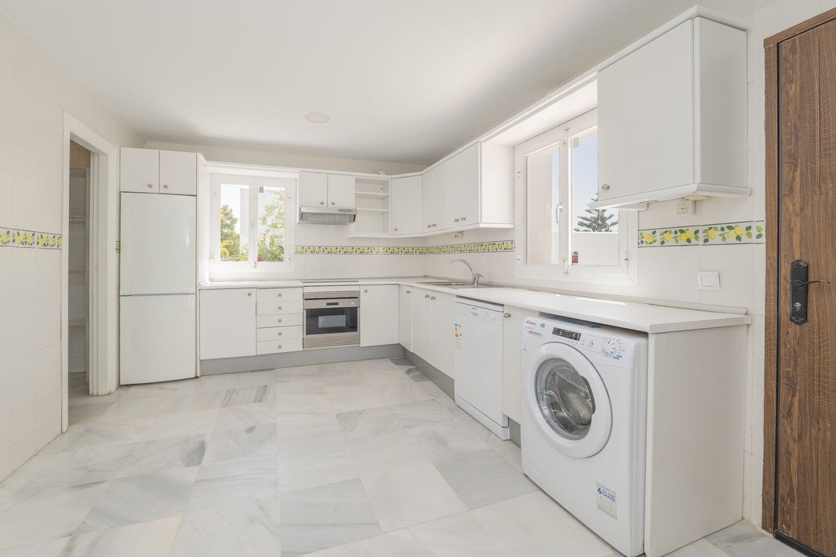 3 Bed Detached Villa in Puerto Banús