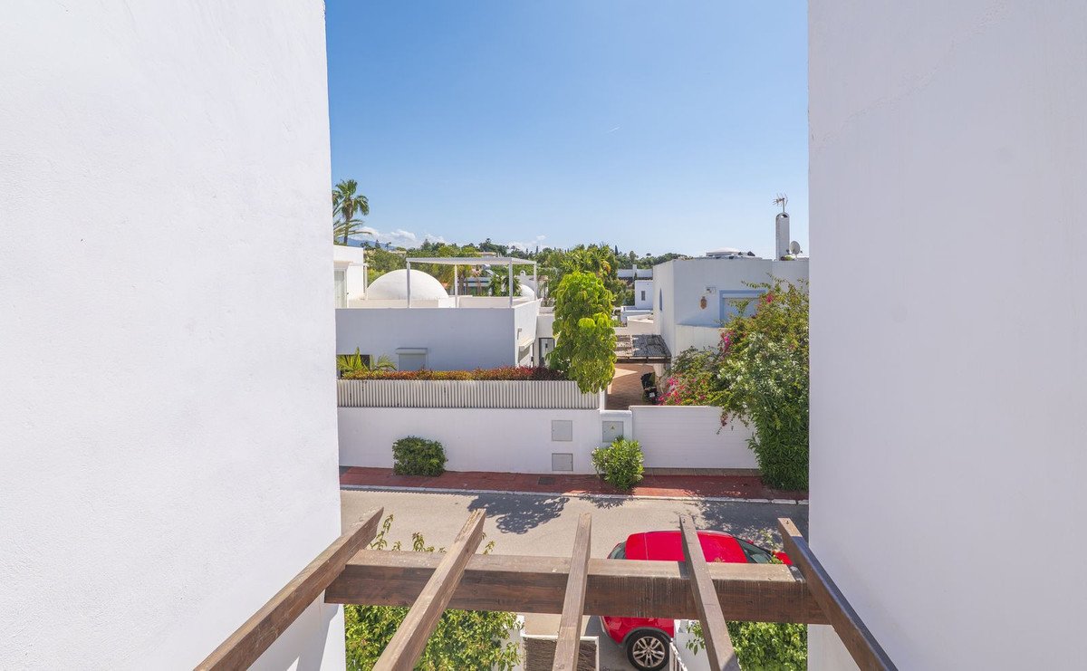 3 Bed Detached Villa in Puerto Banús