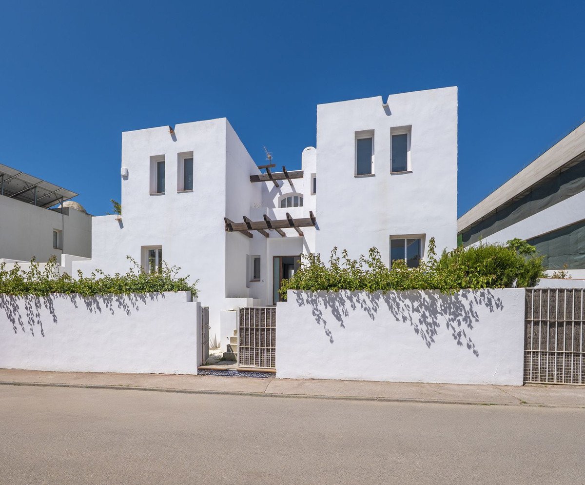 3 Bed Detached Villa in Puerto Banús