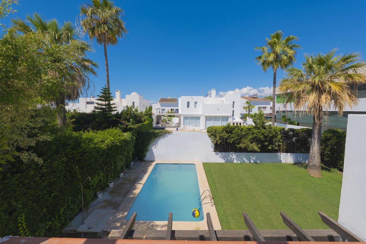 3 Bed Detached Villa in Puerto Banús