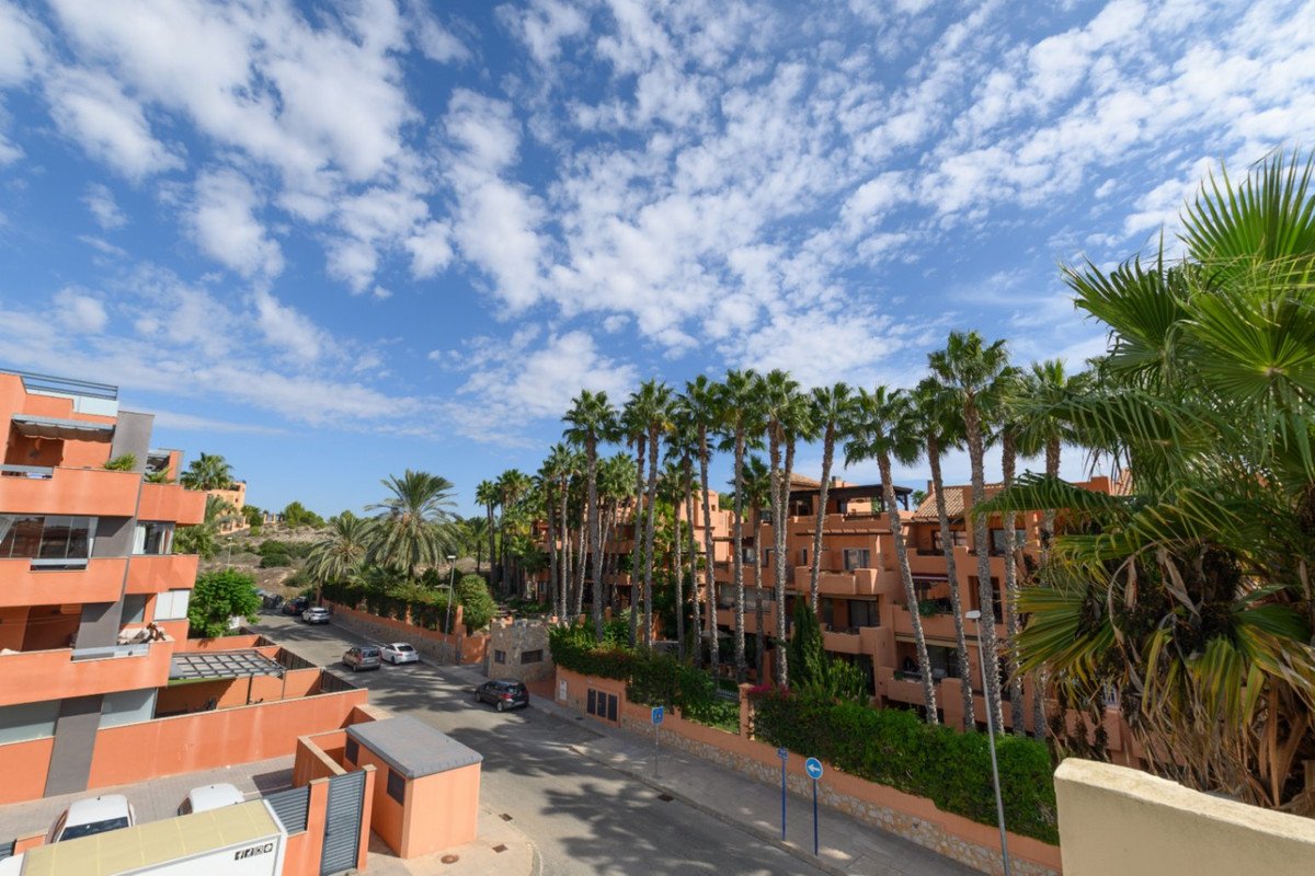 2 Bed Ground Floor Apartment in Villamartin