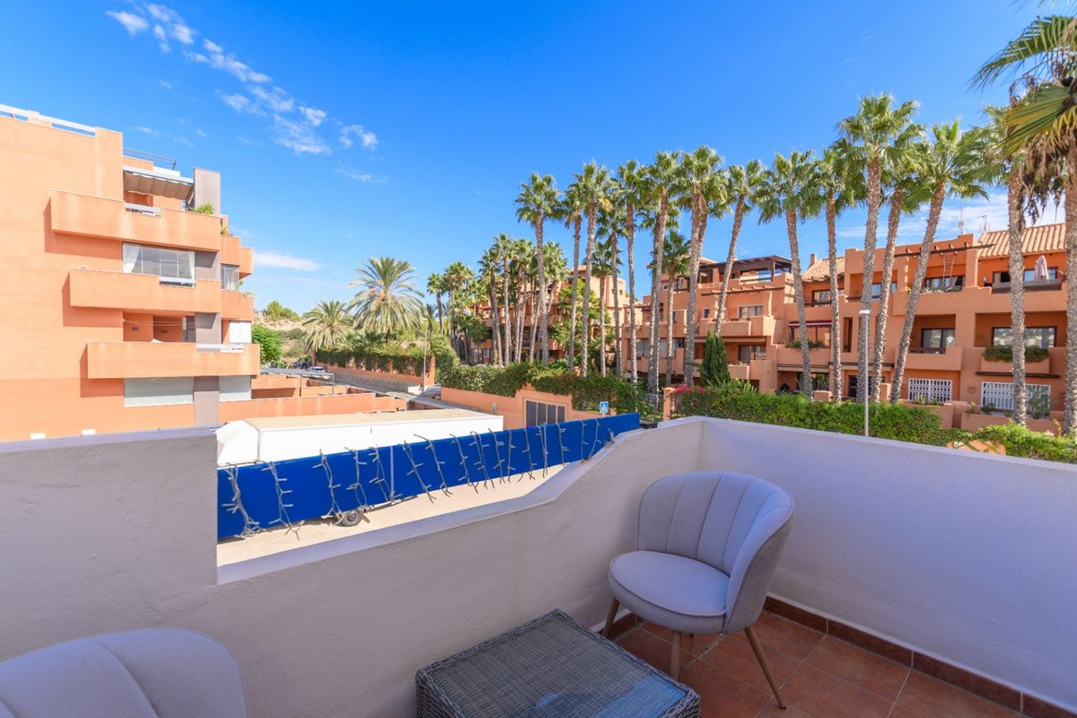 2 Bed Ground Floor Apartment in Villamartin