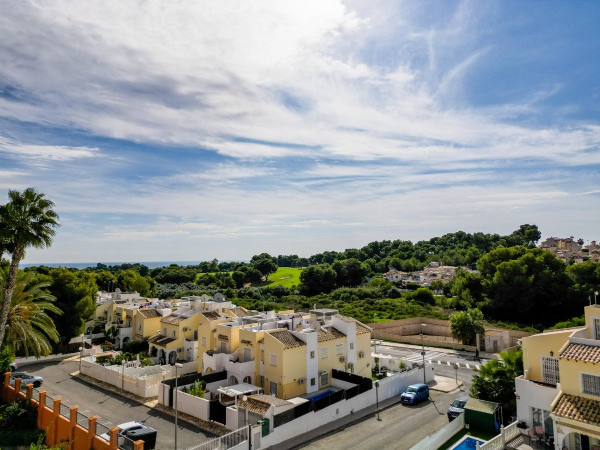 2 Bed Ground Floor Apartment in Villamartin