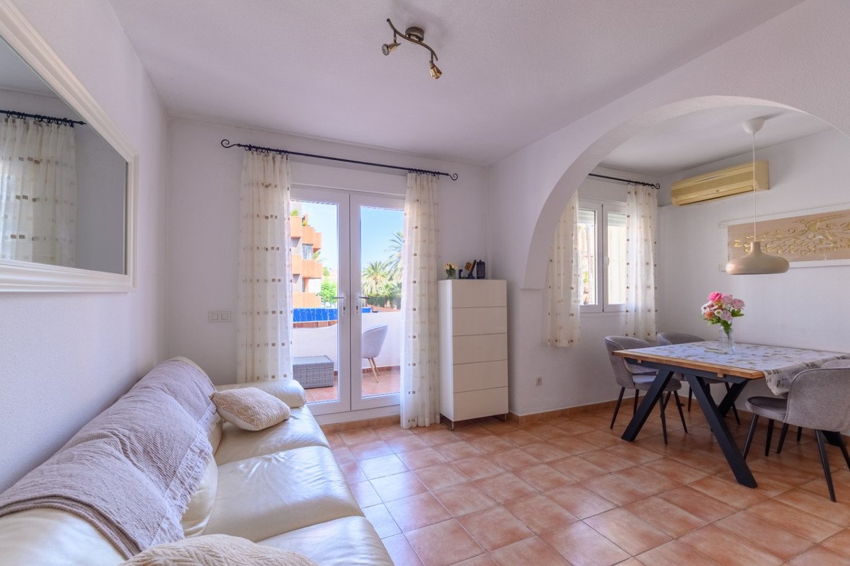 2 Bed Ground Floor Apartment in Villamartin