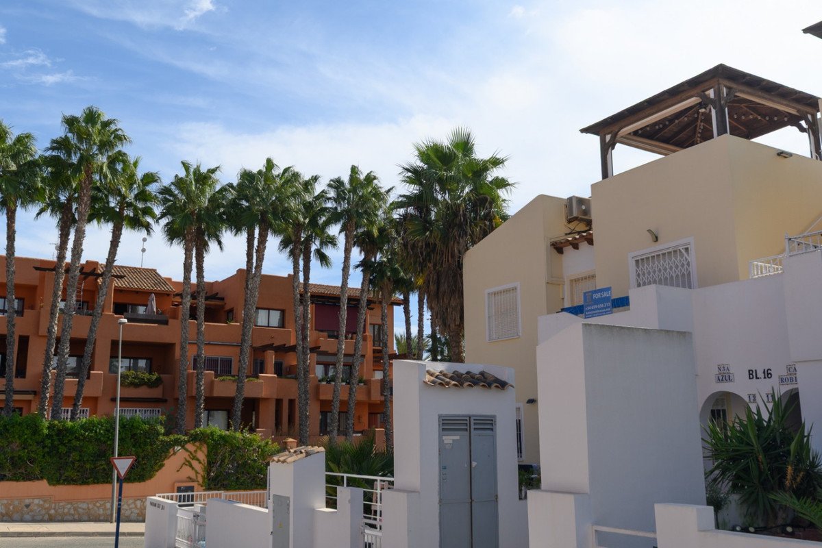 2 Bed Ground Floor Apartment in Villamartin