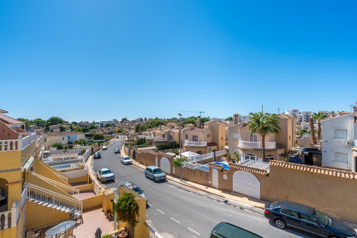 2 Bed Townhouse in Orihuela Costa