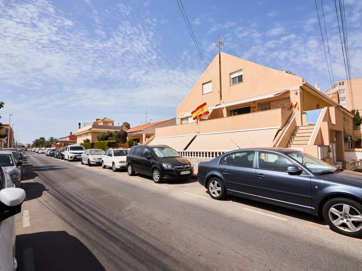 2 Bed Detached Villa in La Mata