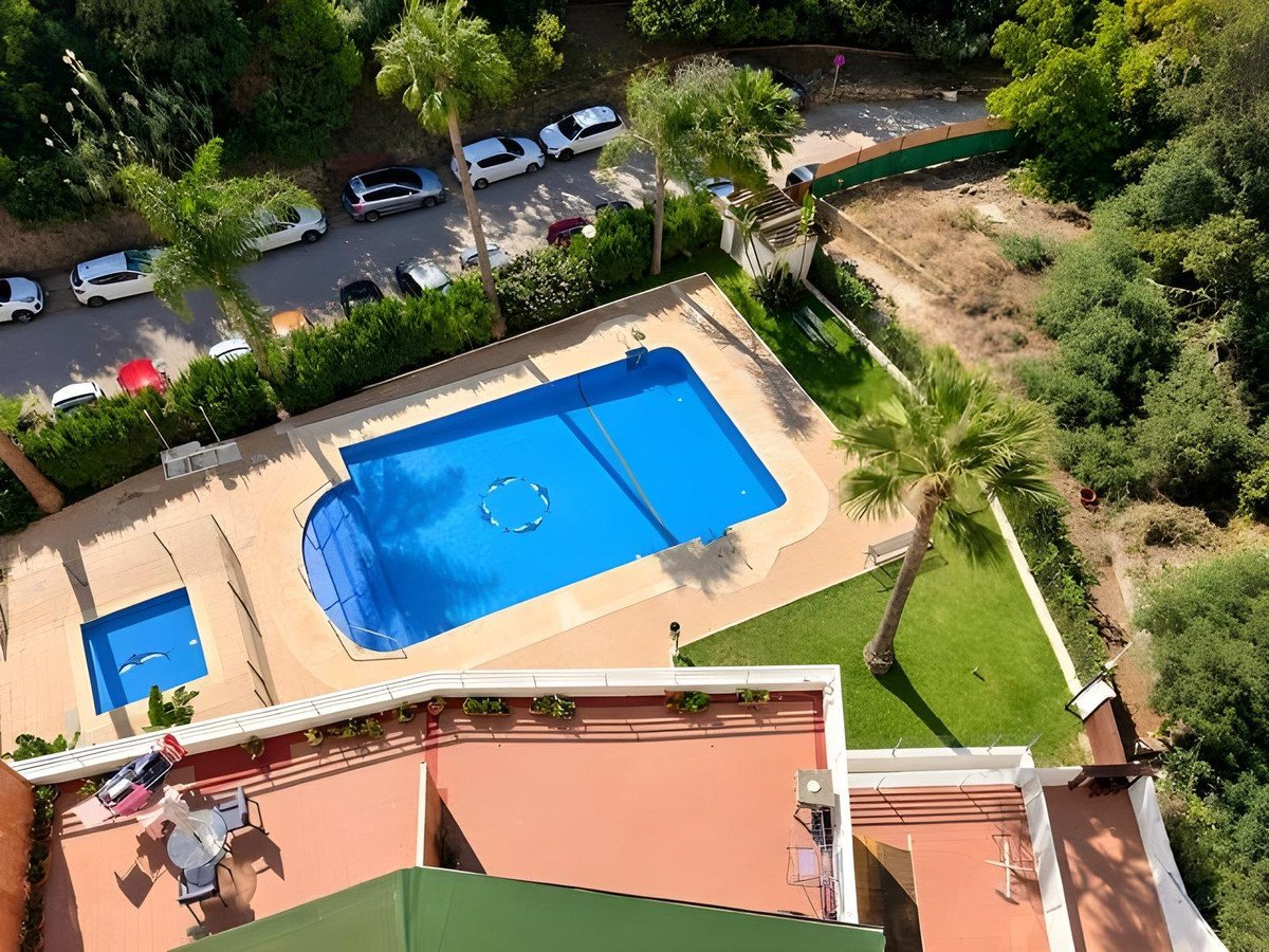 1 Bed Middle Floor Apartment in Mijas