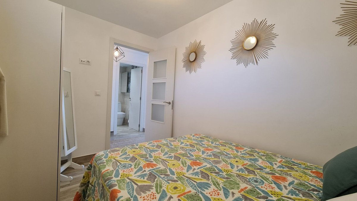 2 Bed Middle Floor Apartment in Benalmadena