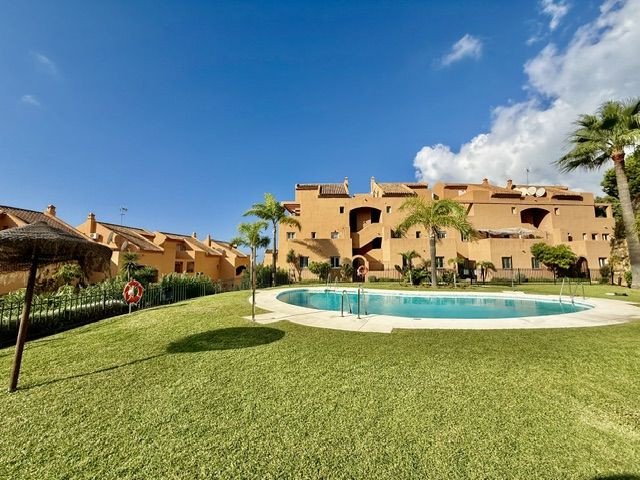 2 Bed Middle Floor Apartment in Marbella