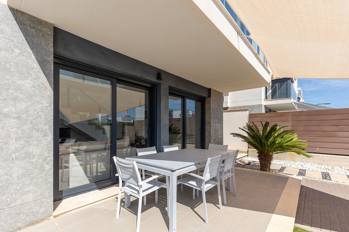 3 Bed Detached Villa in Entre Naranjos