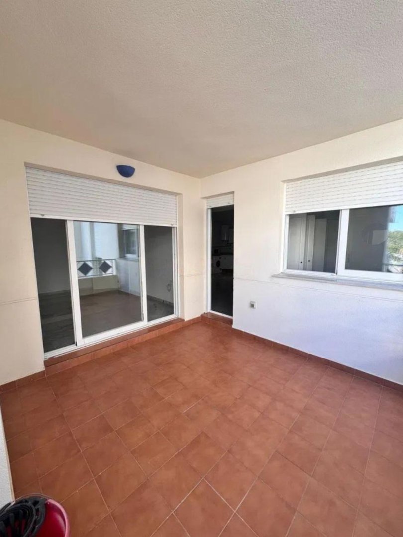 2 Bed Middle Floor Apartment in Marbella