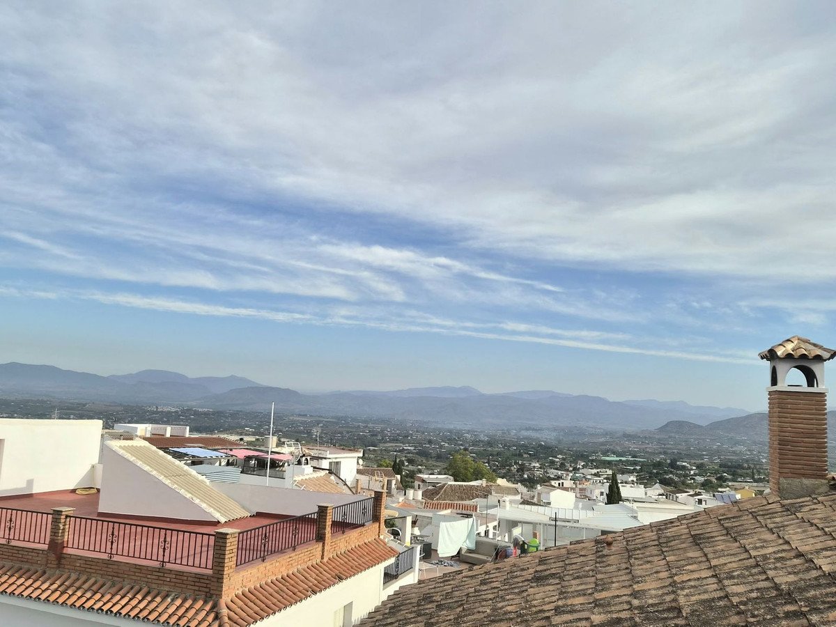 4 Bed Townhouse in Alhaurín el Grande