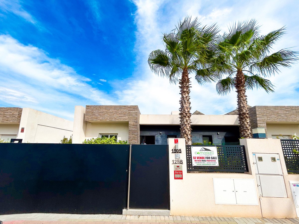 3 Bed Detached Villa in Algorfa