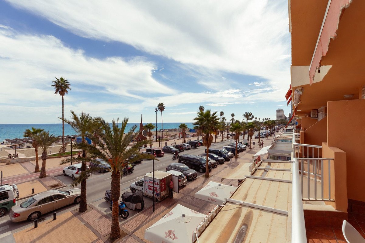 2 Bed Middle Floor Apartment in Los Boliches