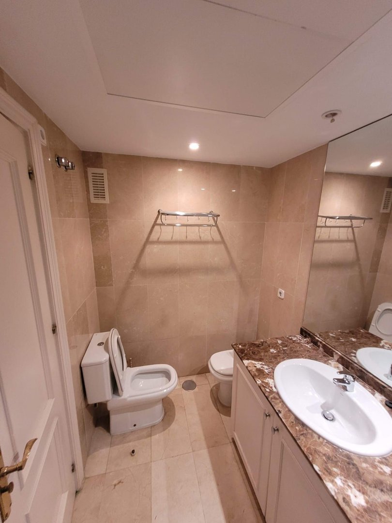 3 Bed Middle Floor Apartment in Estepona