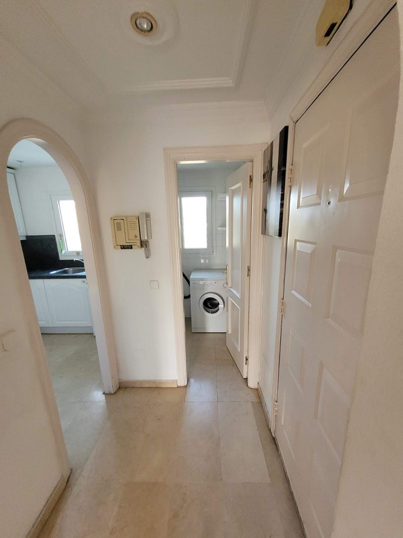 3 Bed Middle Floor Apartment in Estepona