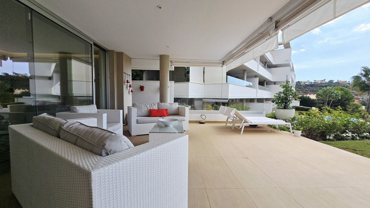 3 Bed Ground Floor Apartment in Benahavís