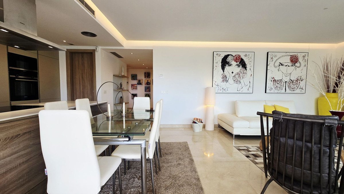 3 Bed Ground Floor Apartment in Benahavís