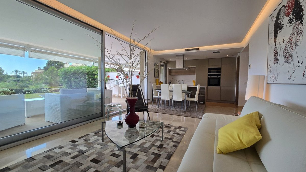 3 Bed Ground Floor Apartment in Benahavís