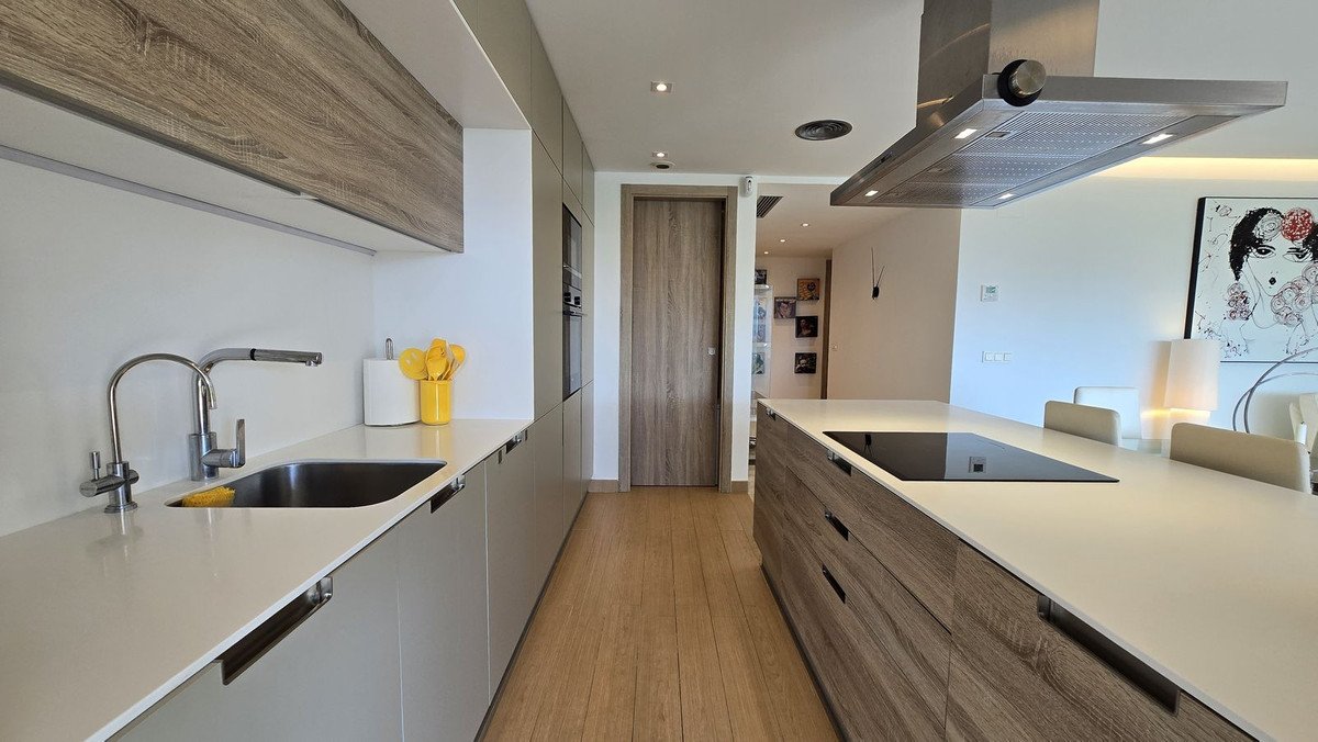 3 Bed Ground Floor Apartment in Benahavís