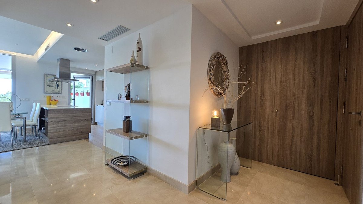 3 Bed Ground Floor Apartment in Benahavís