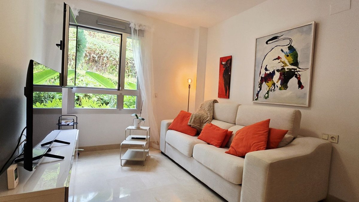 3 Bed Ground Floor Apartment in Benahavís