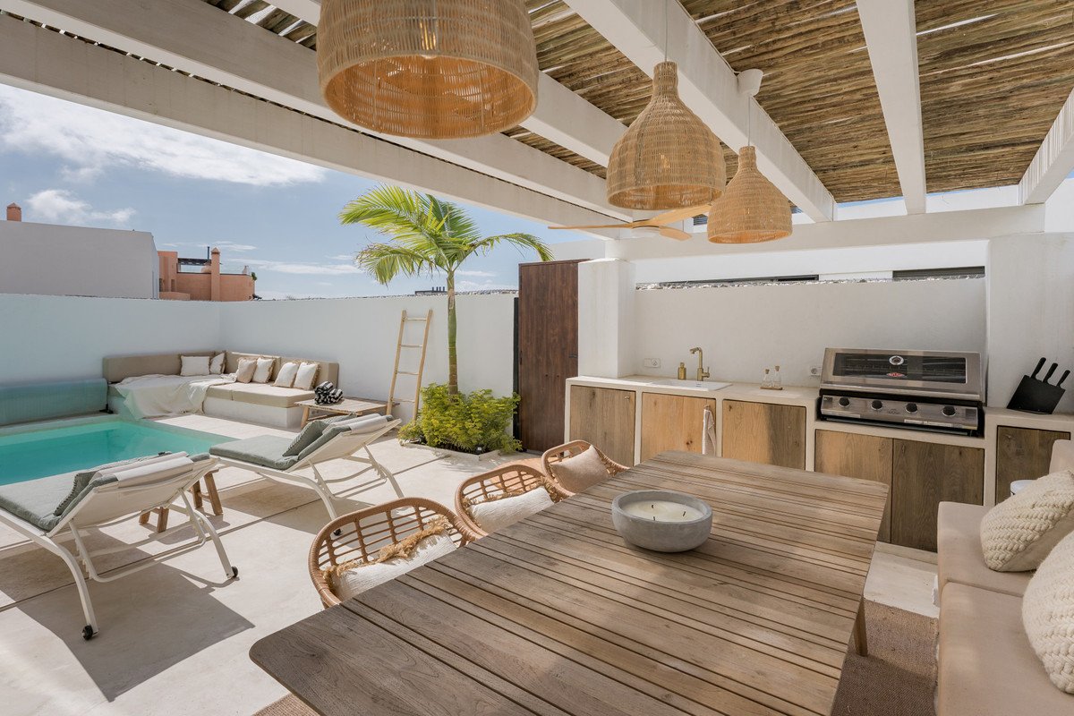 3 Bed Semi-Detached House in Riviera del Sol