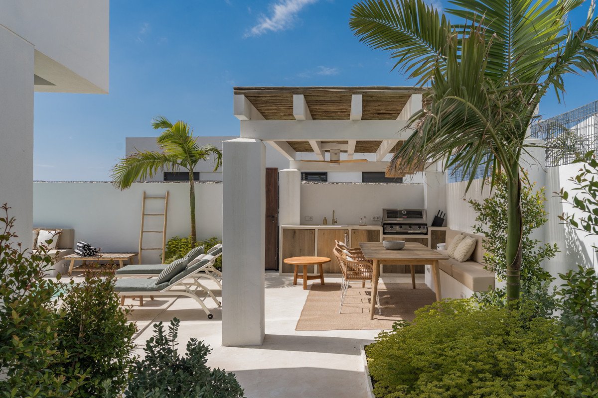 3 Bed Semi-Detached House in Riviera del Sol