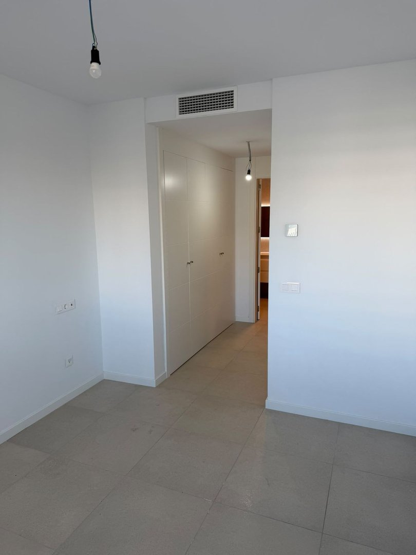 2 Bed Middle Floor Apartment in Los Alamos