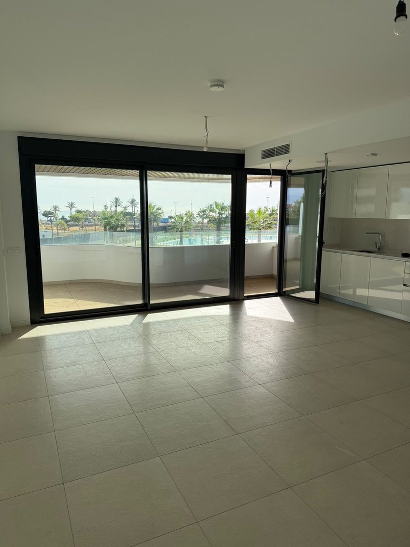 2 Bed Middle Floor Apartment in Los Alamos