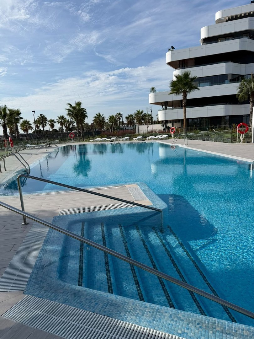 2 Bed Middle Floor Apartment in Los Alamos