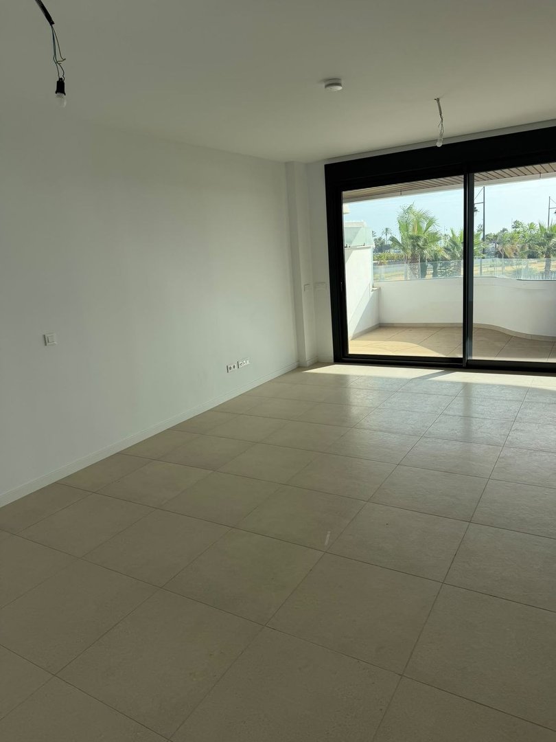 2 Bed Middle Floor Apartment in Los Alamos