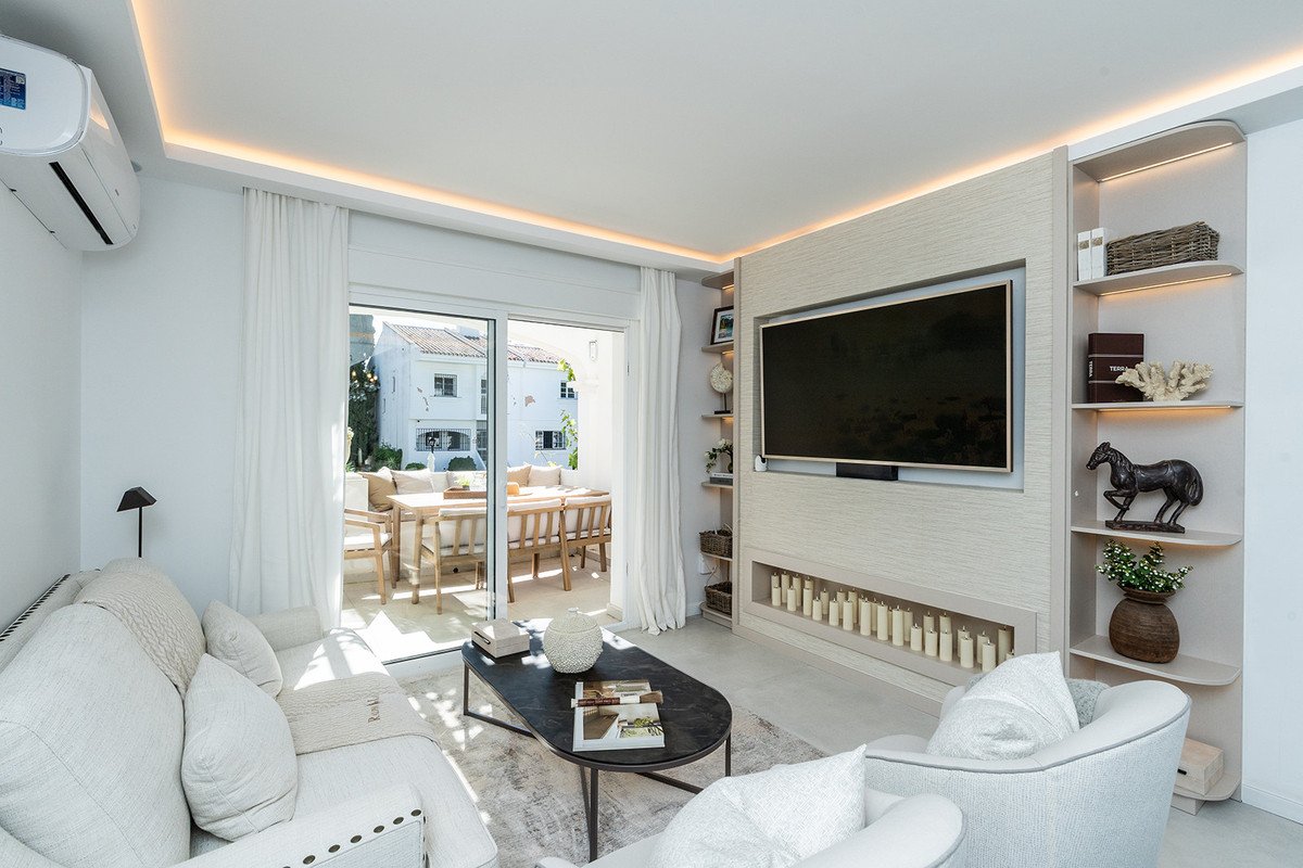 4 Bed Townhouse in Nueva Andalucía