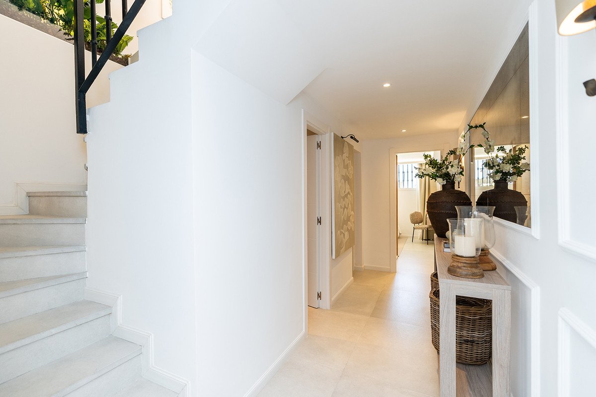 4 Bed Townhouse in Nueva Andalucía