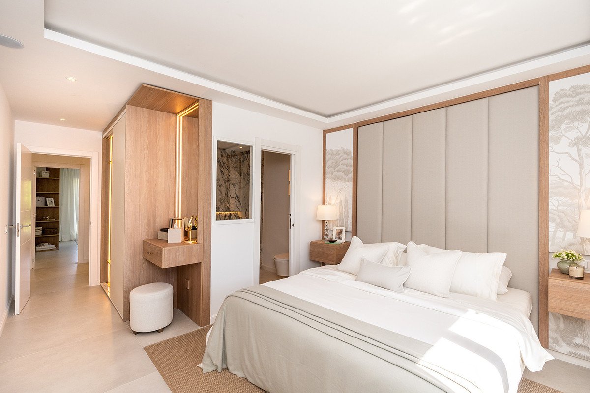 4 Bed Townhouse in Nueva Andalucía