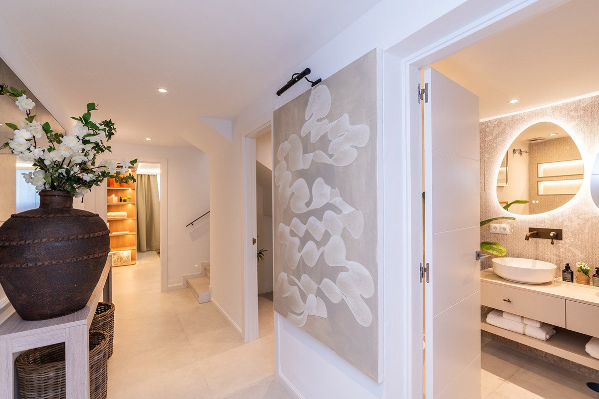 4 Bed Townhouse in Nueva Andalucía