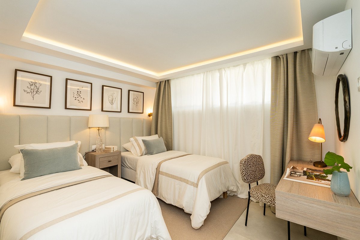 4 Bed Townhouse in Nueva Andalucía