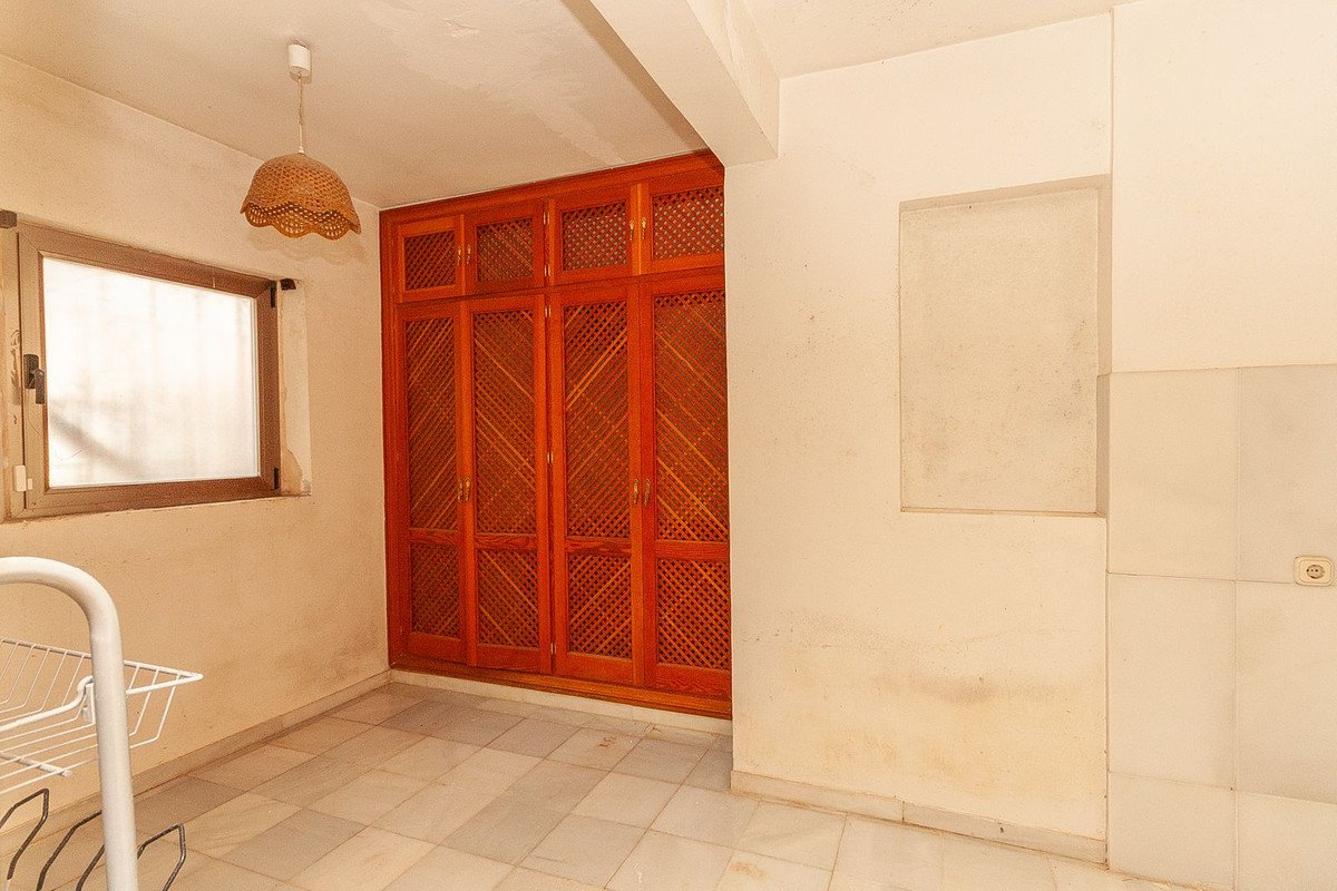 4 Bed Detached Villa in Elviria