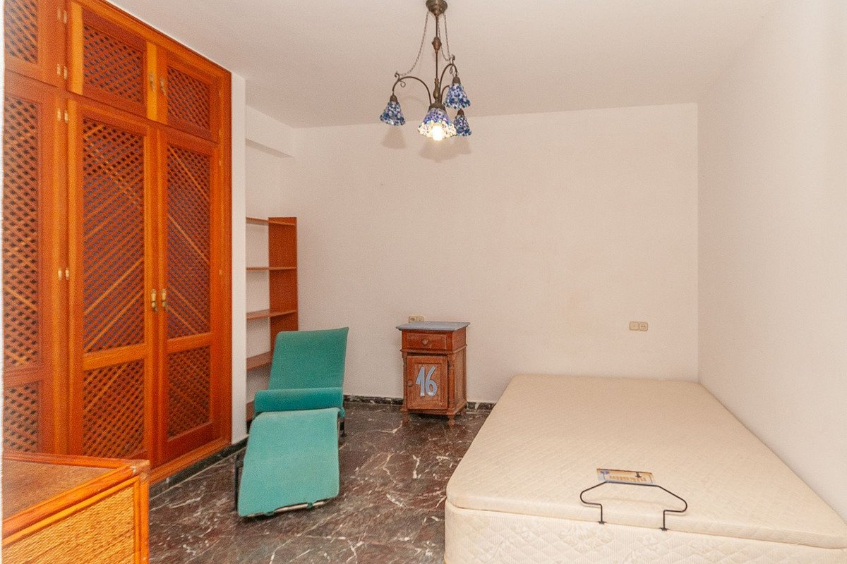 4 Bed Detached Villa in Elviria