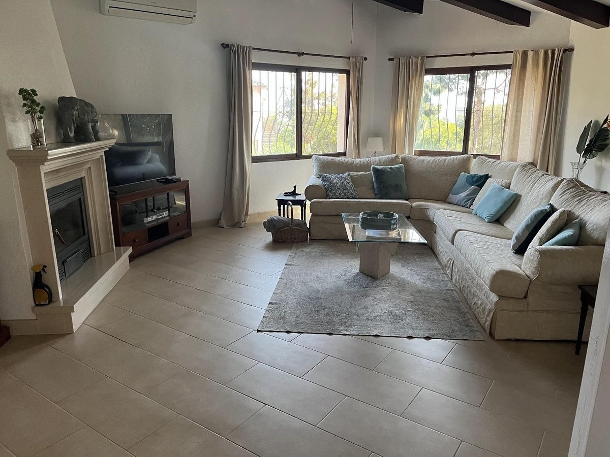 3 Bed Detached Villa in El Chaparral