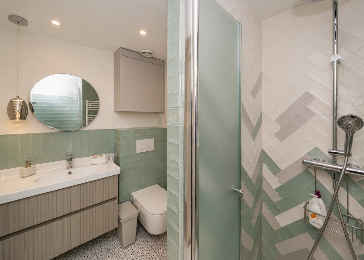 5 Bed Townhouse in Playa de San Juan