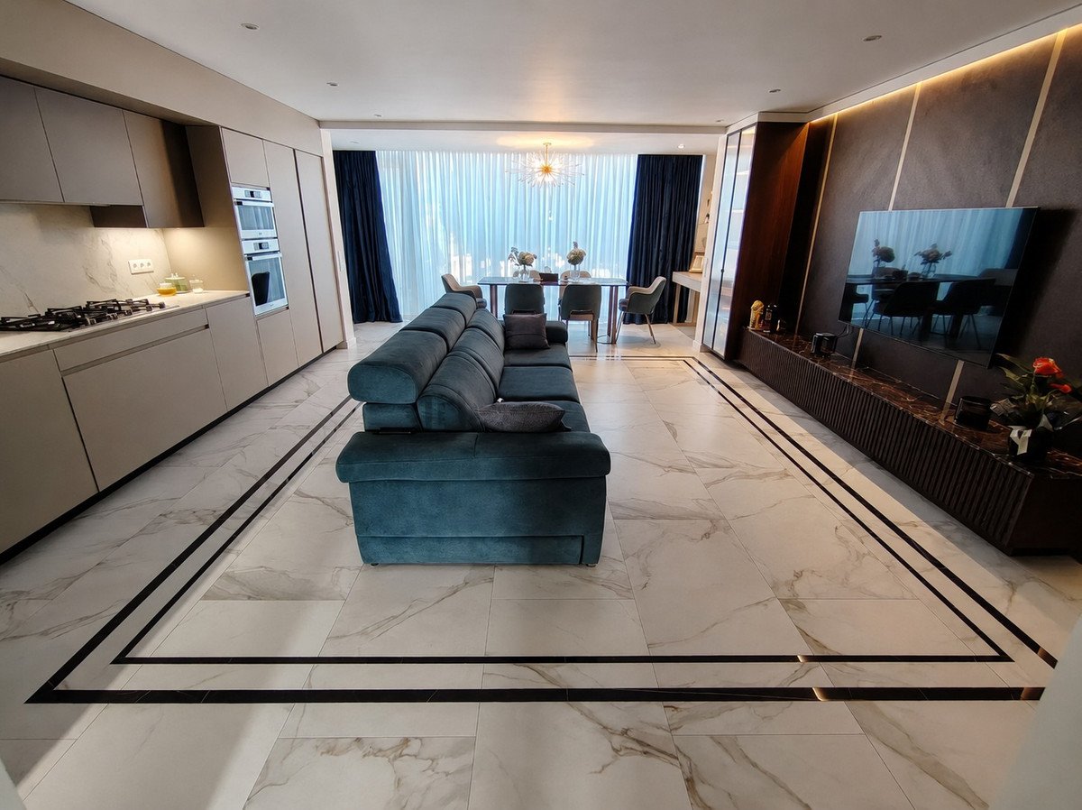 5 Bed Townhouse in Playa de San Juan