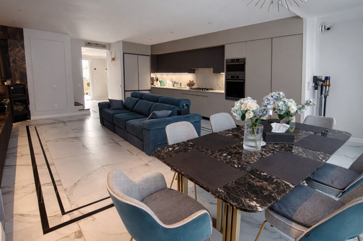5 Bed Townhouse in Playa de San Juan